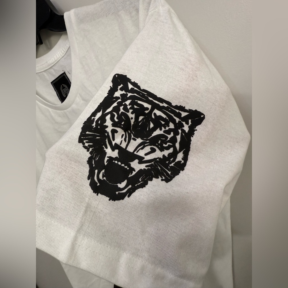 CR 24 Textured Brave Tiger Shirt - Picture 4 of 5